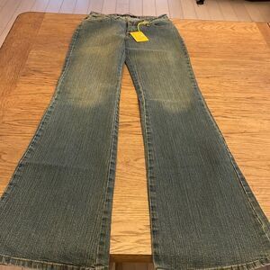 SAWARY JEANS.   NEW.   FLARE.